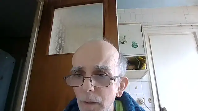 Snapshot of mariusica1@xh chatting on 03-02-26, 11:28 mariusica1xh online show from 03-02-26, 11:28