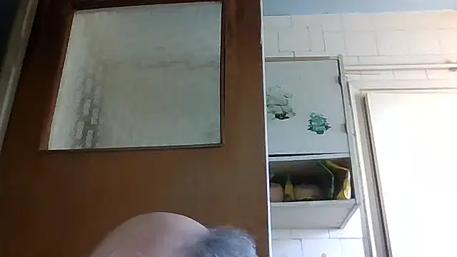 Snapshot of mariusica1@xh chatting on 04-26-26, 02:59 mariusica1xh online show from 04-26-26, 02:59