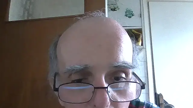 Snapshot of mariusica1@xh chatting on 05-09-26, 02:55 mariusica1xh online show from 05-09-26, 02:55