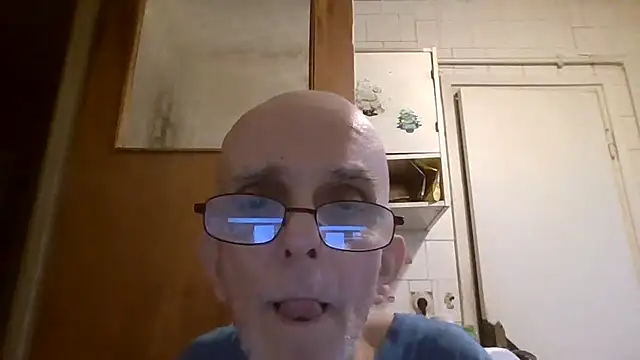 Snapshot of mariusica1@xh chatting on 06-04-26, 03:40 mariusica1xh online show from 06-04-26, 03:40