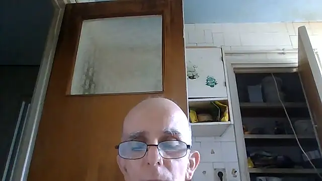 Snapshot of mariusica1@xh chatting on 07-02-26, 02:45 mariusica1xh online show from 07-02-26, 02:45