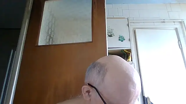 Snapshot of mariusica1@xh chatting on 07-04-26, 09:37 mariusica1xh online show from 07-04-26, 09:37