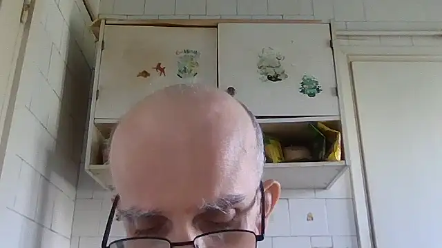 Snapshot of mariusica1@xh chatting on 07-07-26, 09:57 mariusica1xh online show from 07-07-26, 09:57