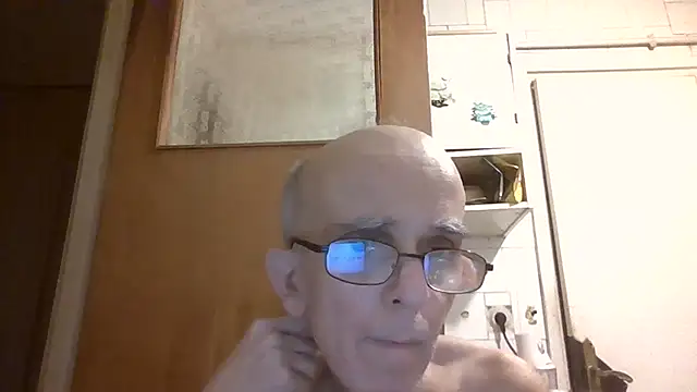 Snapshot of mariusica1@xh chatting on 07-16-26, 06:25 mariusica1xh online show from 07-16-26, 06:25
