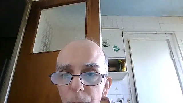 Snapshot of mariusica1@xh chatting on 07-26-26, 09:16 mariusica1xh online show from 07-26-26, 09:16