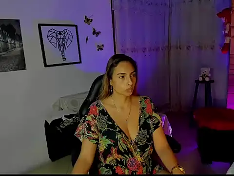Snapshot of mykaelahoney chatting on 02-20-26, 04:09 mykaelahoney online show from 02-20-26, 04:09