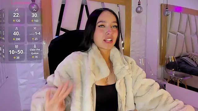 sophie ws online show from 12-30-24, 04:31