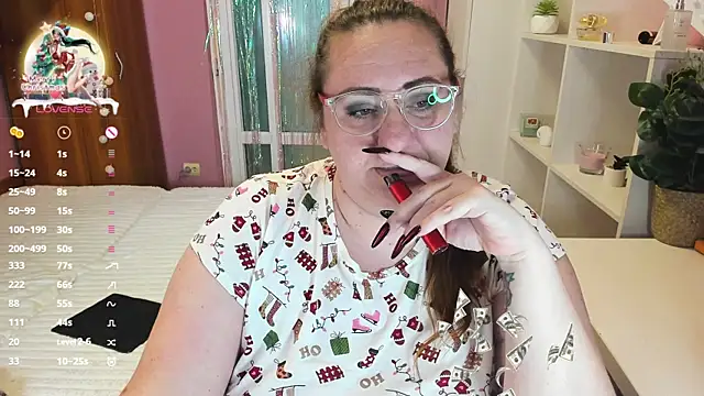 Snapshot of lovely_adelle chatting on 12-26-24, 02:48 lovely adelle online show from 12-26-24, 02:48