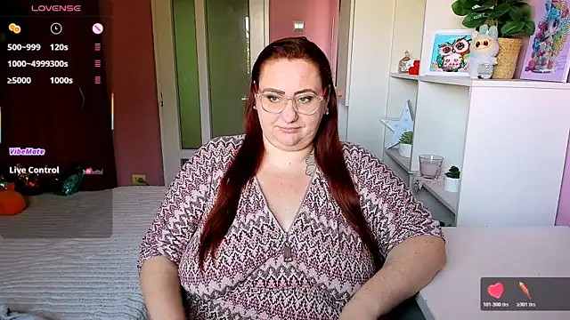 Snapshot of lovely_adelle chatting on 11-21-25, 08:35 lovely adelle online show from 11-21-25, 08:35