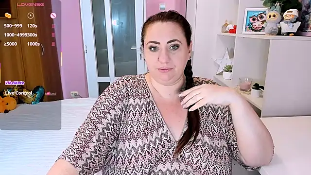 Snapshot of lovely_adelle chatting on 11-24-25, 08:19 lovely adelle online show from 11-24-25, 08:19