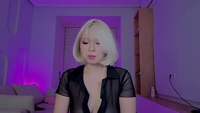 RileyMee online show from 10-17-25, 01:35