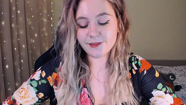 Snapshot of Diana_Flower chatting on 01-11-25, 08:43 Diana Flower online show from 01-11-25, 08:43