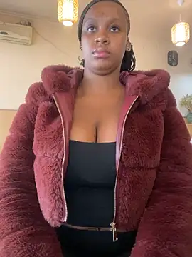 Snapshot of Candy_Love_18 chatting on 11-17-25, 02:01 Candy Love 18 online show from 11-17-25, 02:01