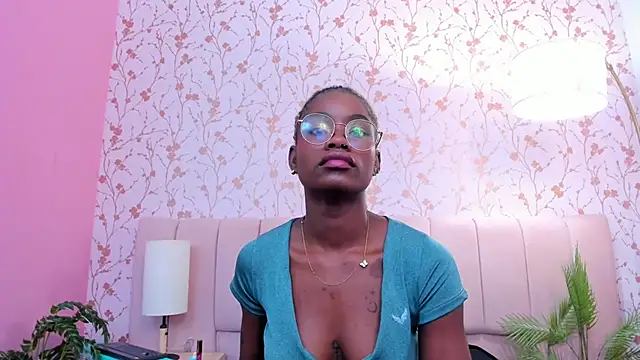 Snapshot of amber-hill chatting on 11-08-25, 07:52 amber-hill online show from 11-08-25, 07:52