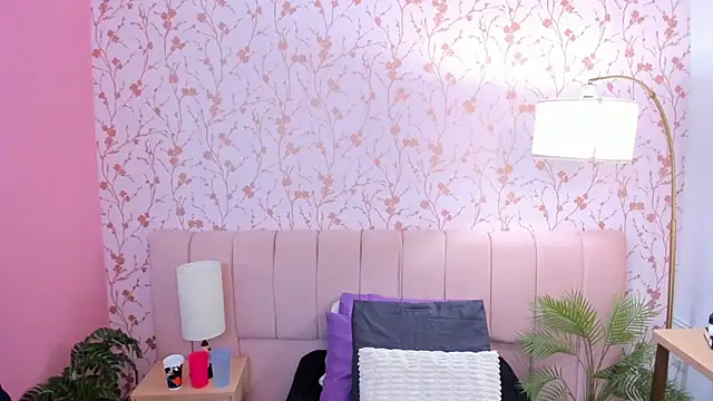 Snapshot of amber-hill chatting on 11-13-25, 07:35 amber-hill online show from 11-13-25, 07:35