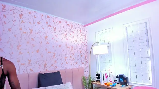 Snapshot of amber-hill chatting on 11-24-25, 07:02 amber-hill online show from 11-24-25, 07:02