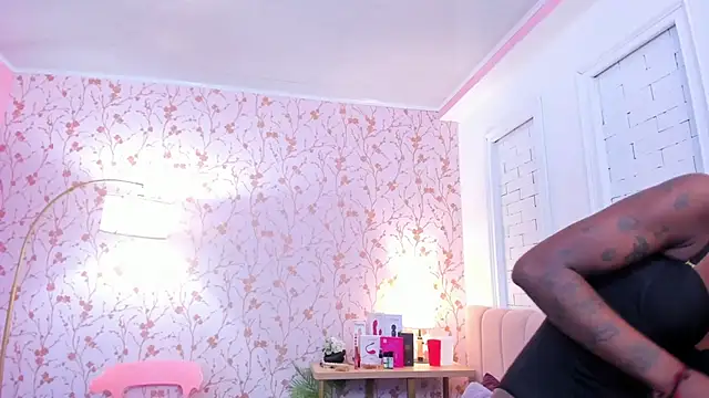 Snapshot of amber-hill chatting on 01-14-26, 07:08 amber-hill online show from 01-14-26, 07:08