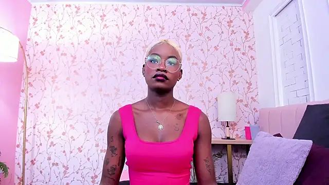 Snapshot of amber-hill chatting on 01-16-26, 07:07 amber-hill online show from 01-16-26, 07:07