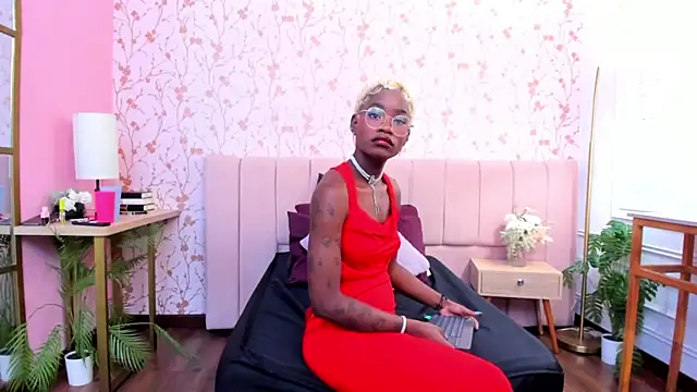 Snapshot of amber-hill chatting on 02-14-26, 06:37 amber-hill online show from 02-14-26, 06:37