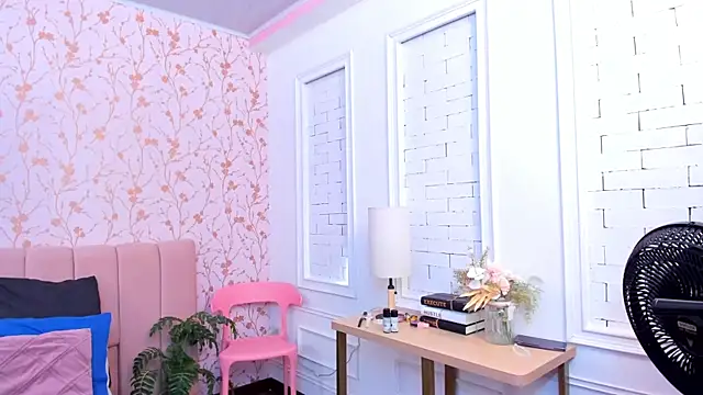 Snapshot of amber-hill chatting on 02-26-26, 07:46 amber-hill online show from 02-26-26, 07:46