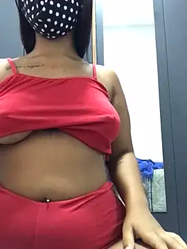 Snapshot of larissa1705 chatting on 02-04-25, 04:08 larissa1705 online show from 02-04-25, 04:08