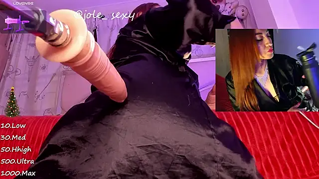 Snapshot of jolee__ chatting on 12-21-24, 07:13 jolee online show from 12-21-24, 07:13