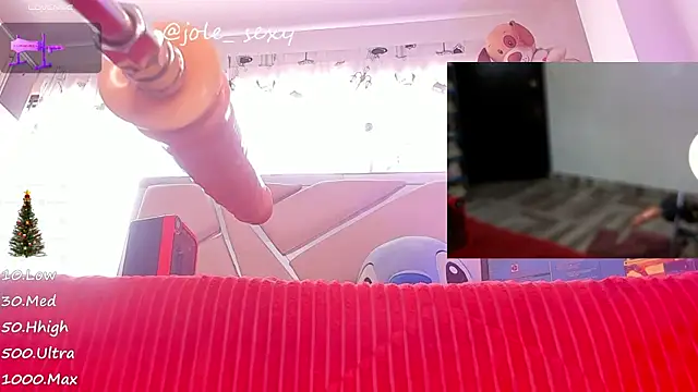 Snapshot of jolee__ chatting on 12-25-24, 03:28 jolee online show from 12-25-24, 03:28