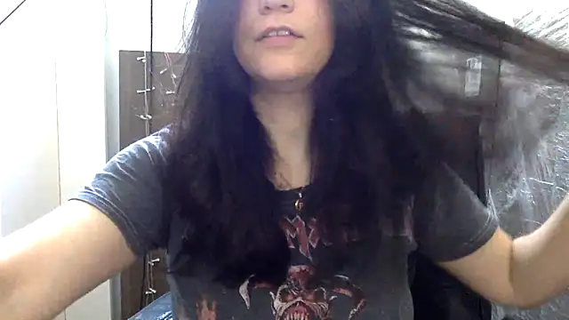 Snapshot of beatrizspbr chatting on 03-16-26, 04:44 beatrizspbr online show from 03-16-26, 04:44