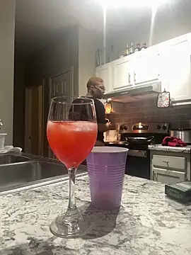 Snapshot of SexyHoneyRedd chatting on 02-11-25, 11:44 SexyHoneyRedd online show from 02-11-25, 11:44