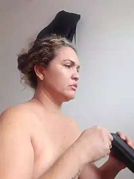 helenca43 online show from 03-13-25, 09:37