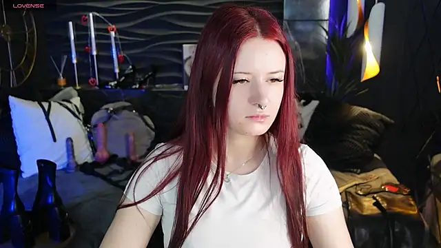 Lily Moonlight online show from 04-09-26, 07:47