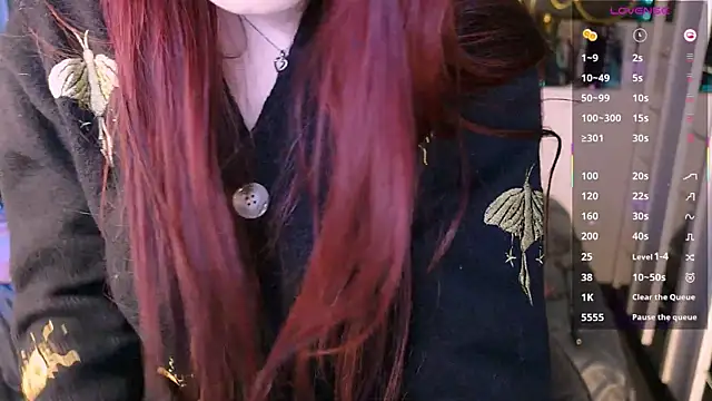 Lily Moonlight online show from 04-10-26, 06:51