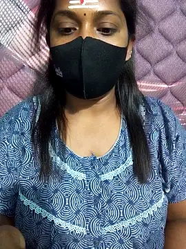 Snapshot of Renuma chatting on 02-15-26, 04:03 Renuma online show from 02-15-26, 04:03