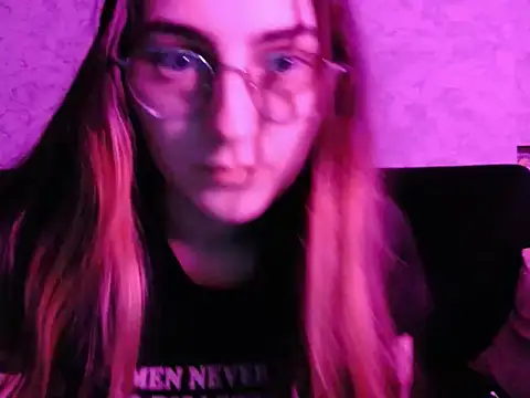 Snapshot of AliceMoonsea chatting on 03-12-26, 11:33 AliceMoonsea online show from 03-12-26, 11:33