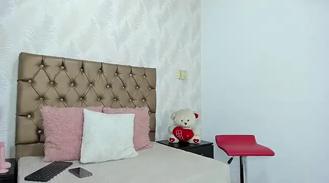 Snapshot of any_rox chatting on 01-28-25, 01:49 any rox online show from 01-28-25, 01:49