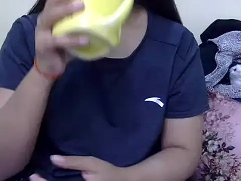 Snapshot of WildRuhi20 chatting on 12-15-24, 02:52 WildRuhi20 online show from 12-15-24, 02:52