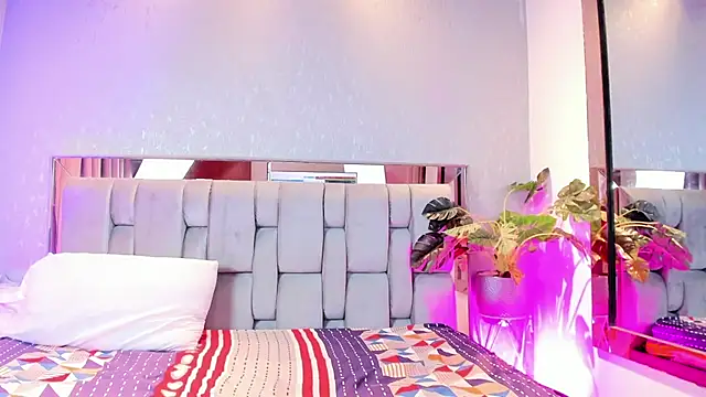 RoseTaylor   online show from 03-06-26, 05:04