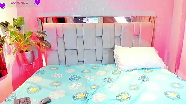 RoseTaylor   online show from 03-27-26, 05:24