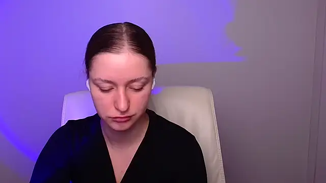 Snapshot of Fantasy_July chatting on 12-02-24, 09:35 Fantasy July online show from 12-02-24, 09:35