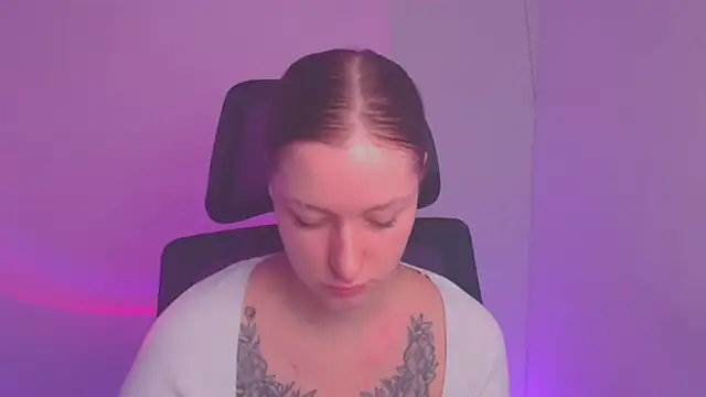 Snapshot of Fantasy_July chatting on 12-21-24, 09:33 Fantasy July online show from 12-21-24, 09:33