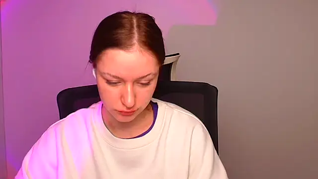 Snapshot of Fantasy_July chatting on 12-23-24, 09:49 Fantasy July online show from 12-23-24, 09:49