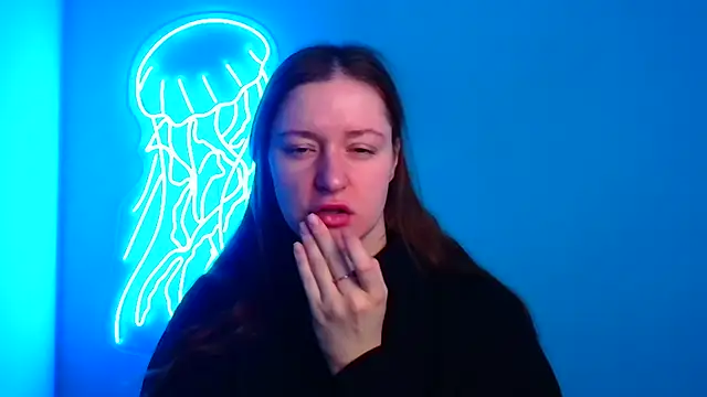 Snapshot of Fantasy_July chatting on 01-21-25, 06:33 Fantasy July online show from 01-21-25, 06:33