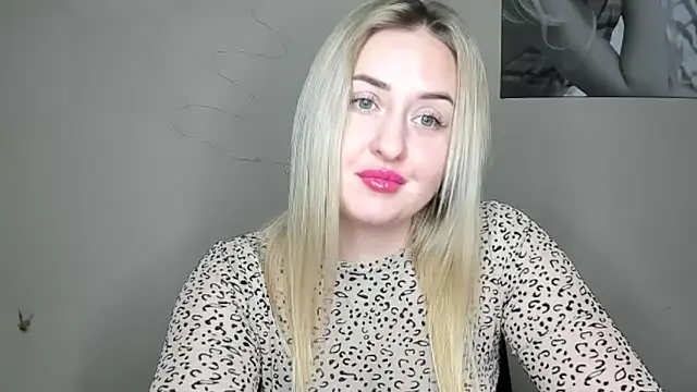 KennaJamess8 online show from 12-06-24, 06:17