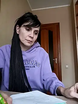 Francenia lolis online show from 02-04-25, 01:59