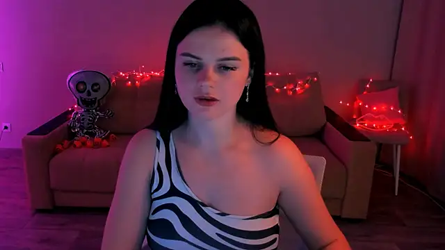 Snapshot of Lora_Cain chatting on 11-05-25, 03:39 Lora Cain online show from 11-05-25, 03:39