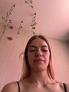 Snapshot of -Sexy_Barbie- chatting on 03-14-25, 06:21 -Sexy Barbie- online show from 03-14-25, 06:21