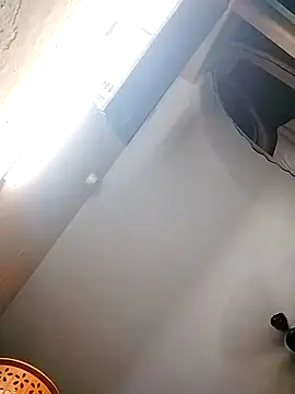 Snapshot of Madhavi_mishra chatting on 03-12-25, 09:45 Madhavi mishra online show from 03-12-25, 09:45