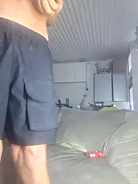 Snapshot of NICJOHNS chatting on 12-20-24, 03:47 NICJOHNS online show from 12-20-24, 03:47