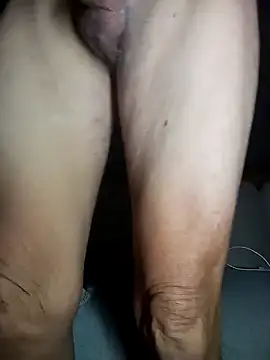 Snapshot of NICJOHNS chatting on 01-11-25, 02:09 NICJOHNS online show from 01-11-25, 02:09