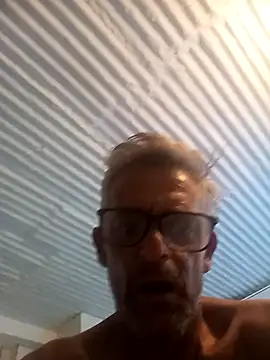 Snapshot of NICJOHNS chatting on 02-17-25, 04:15 NICJOHNS online show from 02-17-25, 04:15